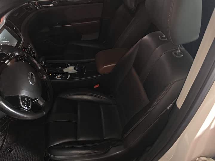Trumpchi GS8 2017 320 T 2 WD ( ) — фото 15