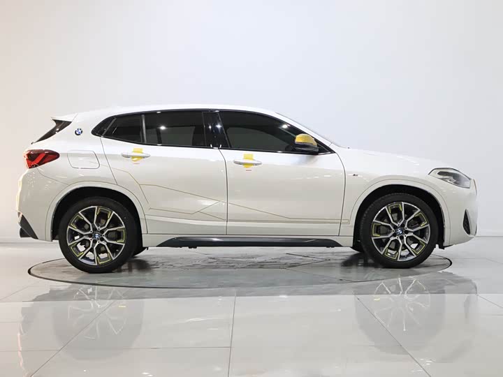 BMW X2 2023 s Drive 25i — фото 7