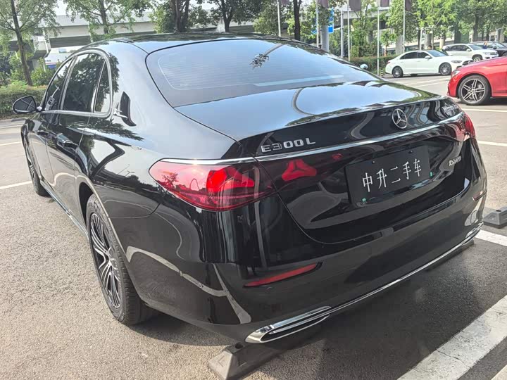 Mercedes-Benz E-Class рестайлинг E 260 L — фото 8