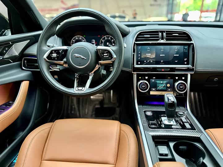 Jaguar XEL 2024 2.0 T 250 PS R-DYNAMIC S — фото 5