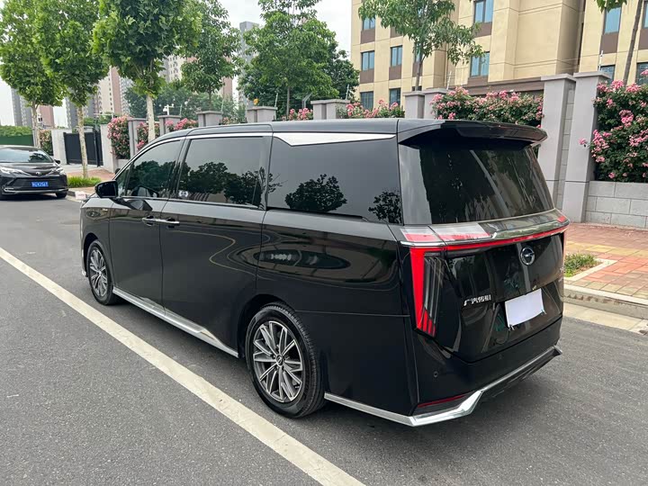 Trumpchi M8 2024 Hybrid — фото 18
