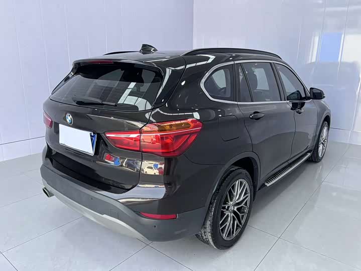 BMW X1 2016 s Drive 18 Li — фото 5
