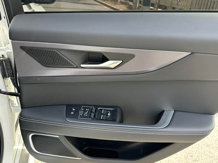 Jaguar XEL 2021 2.0 T 200 PS R-DYNAMIC — фото 17