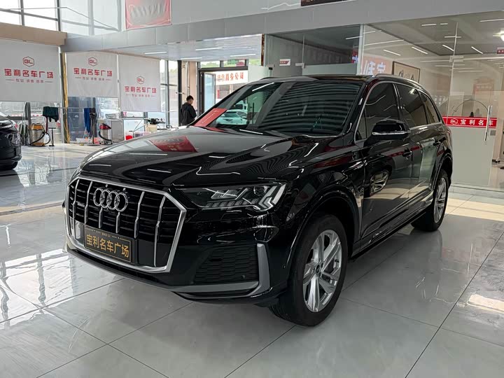 Audi Q7 2023 45 TFSI quattro S line Sport — фото 4