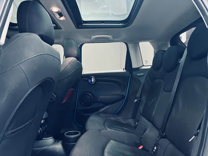MINI Hatch — фото 10