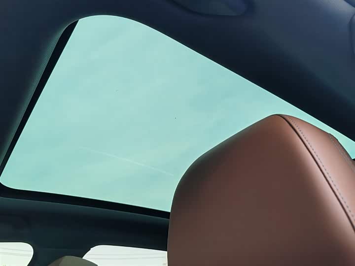 BMW 5-Series 2024 530 Li Leading — фото 16