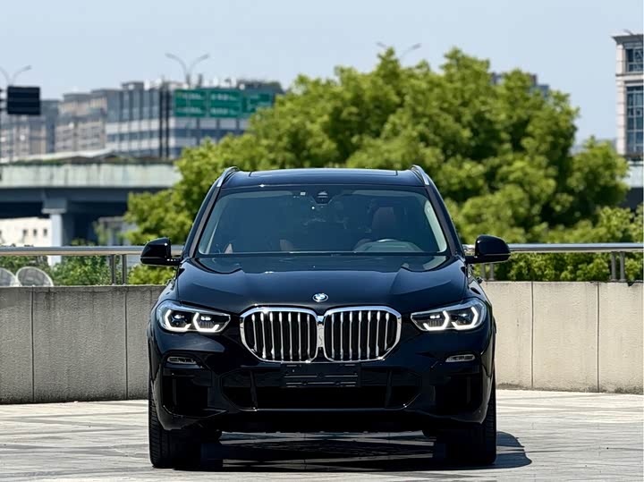 BMW X5 2021 x Drive 40i M — фото 2