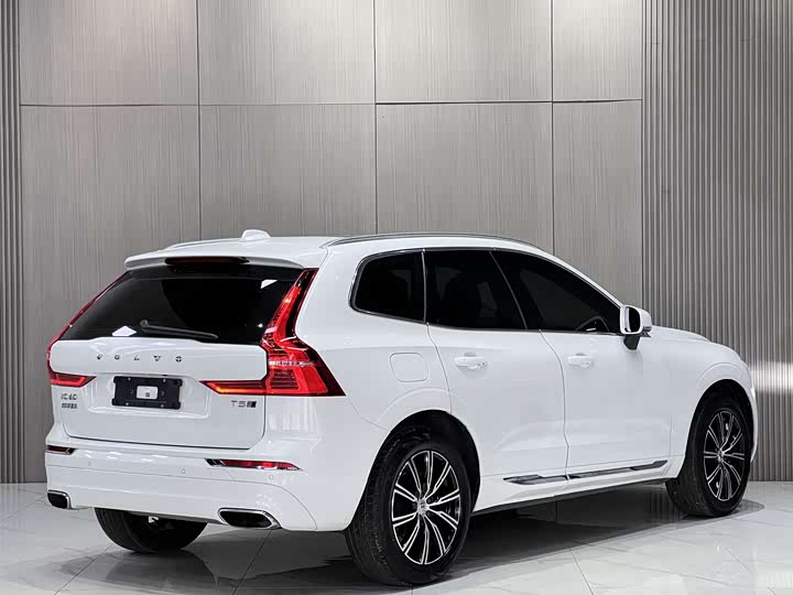 Volvo XC60 2020 T 5 4 WD — фото 9