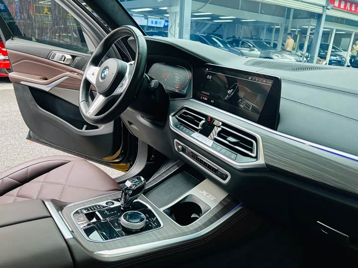 BMW X5 2022 x Drive 40 Li M — фото 15