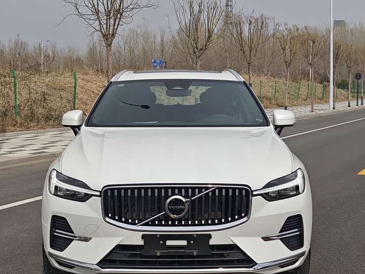 Volvo XC60 2025 B 5 4 WD — фото 2