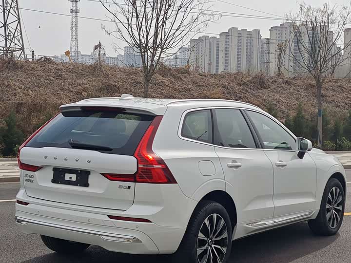 Volvo XC60 2025 B 5 4 WD — фото 4