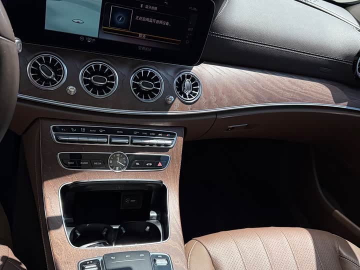 Mercedes-Benz E-Class 2020 E 300 L — фото 26