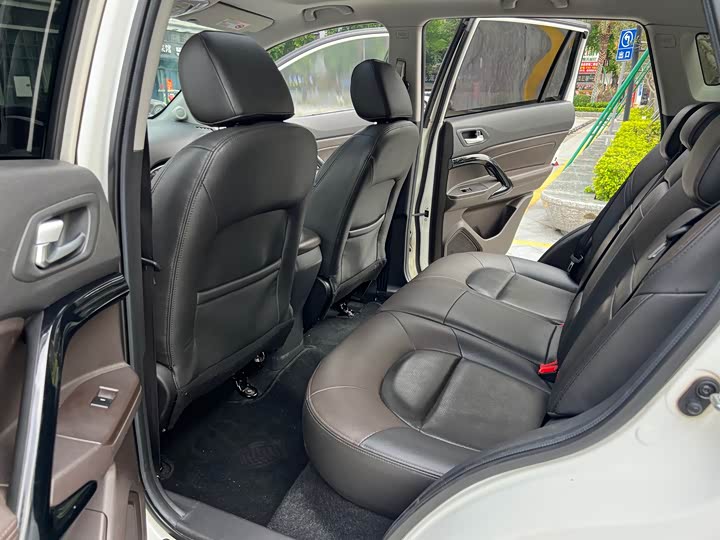 Trumpchi GS4 2015 200 T G-DCT — фото 8
