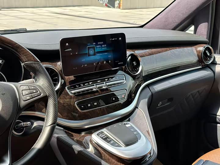 Mercedes-Benz V-Class 2021 V 260 L — фото 11