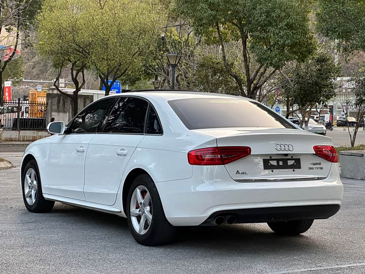Audi A4L 35 TFSI автомат стандарт — фото 5