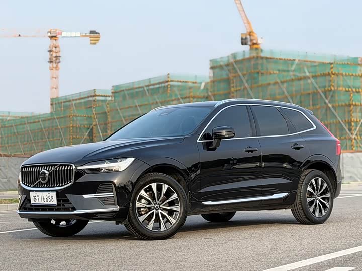 Volvo XC60 2024 B 5 4 WD — фото 1