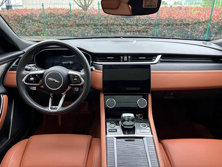 Jaguar XFL 2023 XFL 2.0 T P 250 2 WD — фото 5
