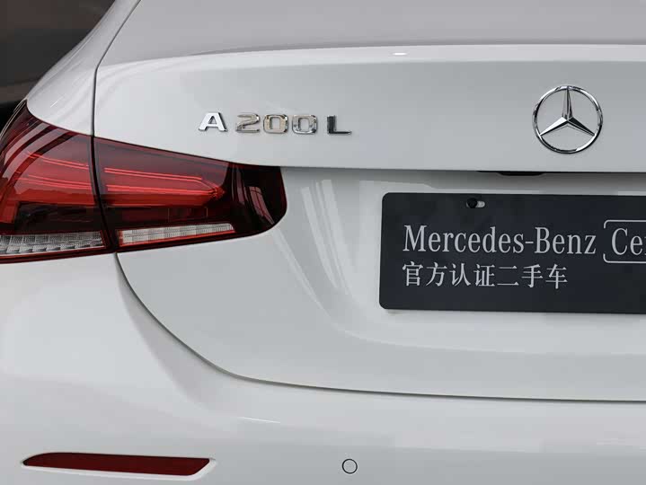 Mercedes-Benz A-Class 2022 A 200 L — фото 10