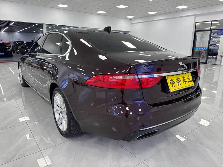 Jaguar XFL 2018 XFL 2.0 T 250 PS — фото 5