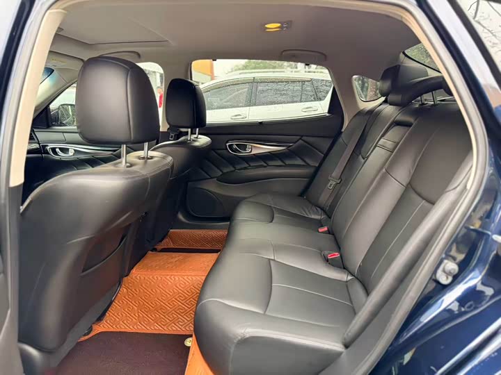 Infiniti Q70 2019 Q 70 L 2.0 T — фото 6