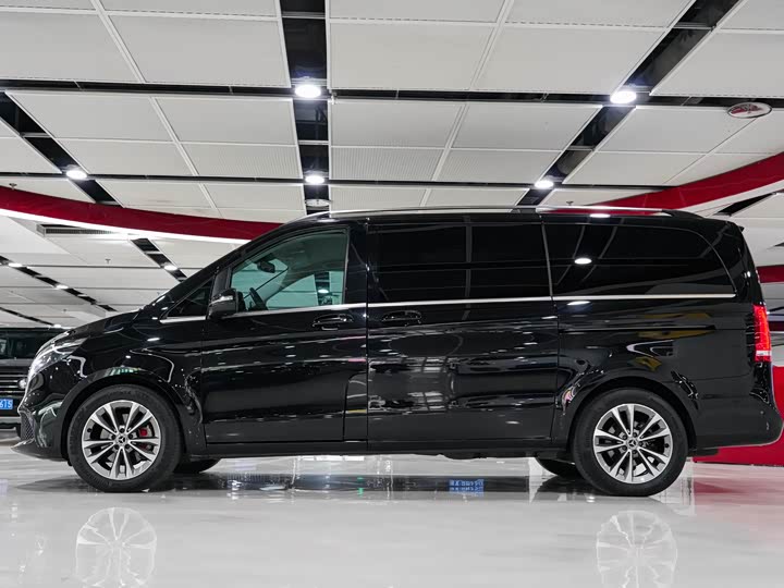 Mercedes-Benz V-Class 2022 V 260 — фото 3
