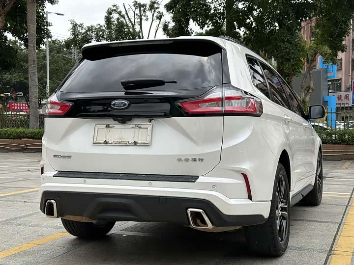 Ford Edge — фото 6