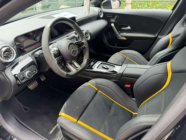 Mercedes-Benz A-Class 2024 AMG A 45 S 4 MATIC+ — фото 3