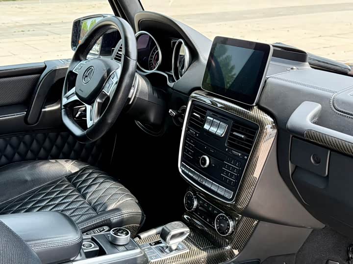 Mercedes-Benz G-Class 2018 AMG G 63 — фото 16