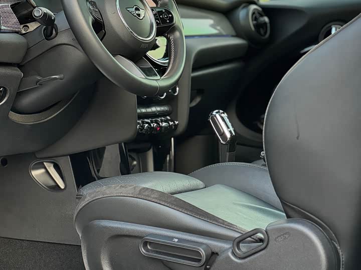 MINI Hatch — фото 12