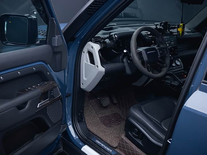 Land Rover Defender — фото 27