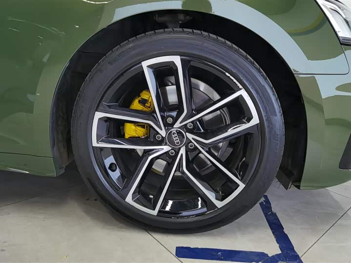 Audi A5 2024 Sportback 40 TFSI — фото 6
