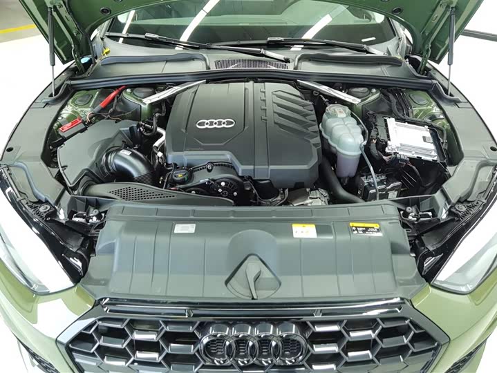Audi A5 2024 Sportback 40 TFSI — фото 10
