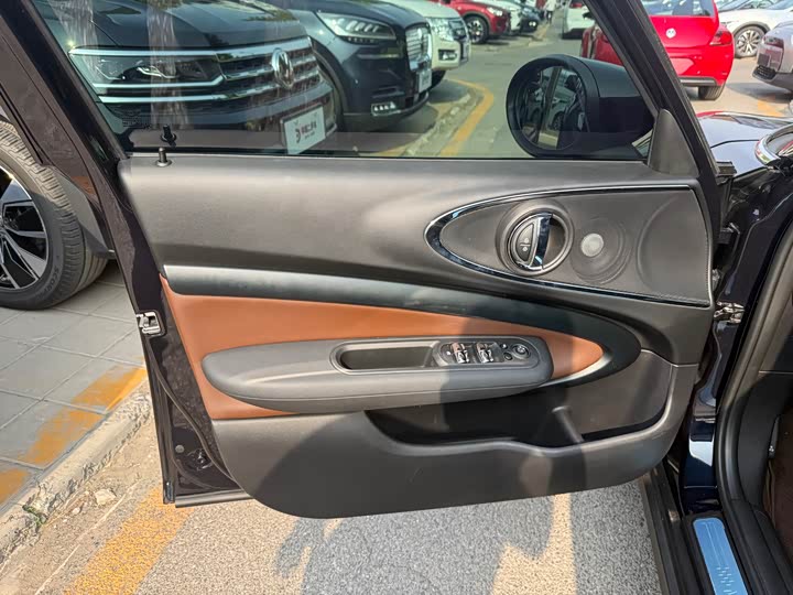 MINI Clubman — фото 11