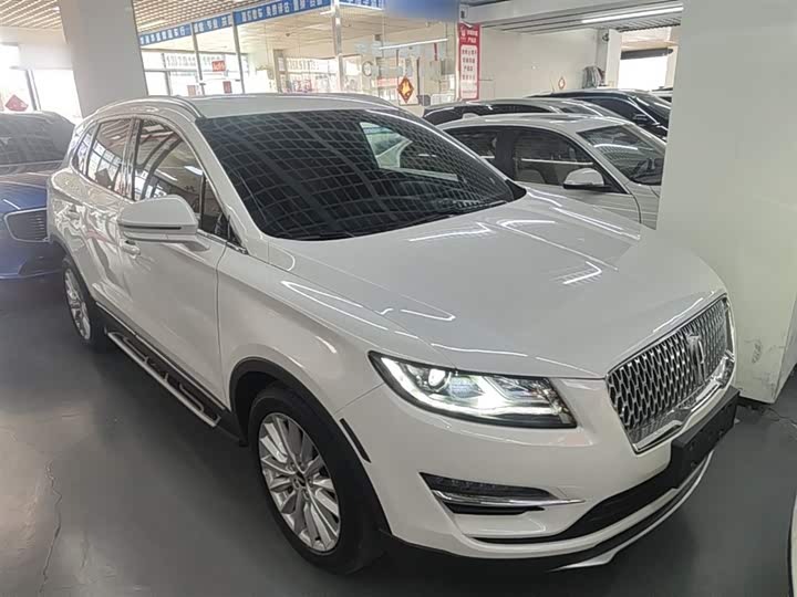 Lincoln MKC 2019 2.0 T 2 WD VI — фото 4
