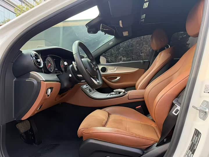 Mercedes-Benz E-Class 2017 E 200 Sport 4 MATIC — фото 10