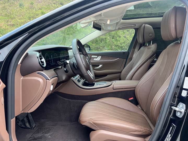 Mercedes-Benz E-Class 2020 E 300 L — фото 4