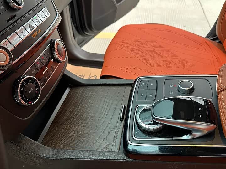 Mercedes-Benz GLE 2015 GLE 400 4 MATIC — фото 15