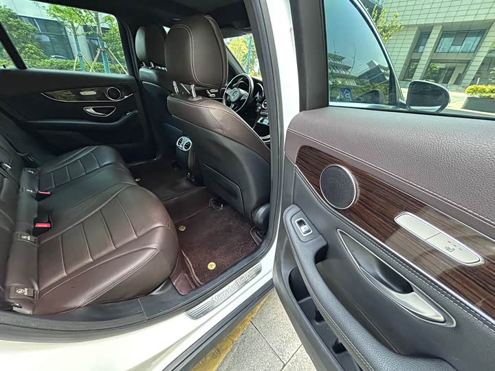 Mercedes-Benz GLC 260 4MATIC динамик — фото 16