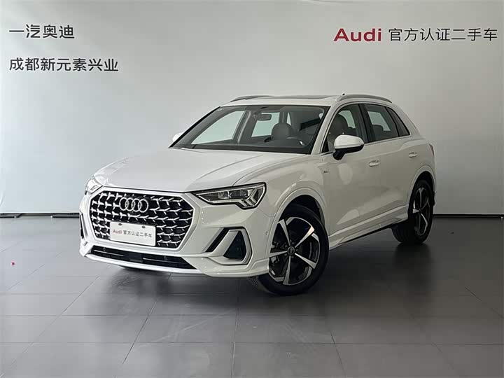 Audi Q3 2024 35 TFSI — фото 1