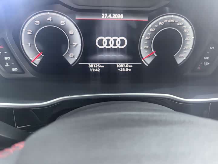 Audi Q3 2023 40 TFSI RS — фото 11