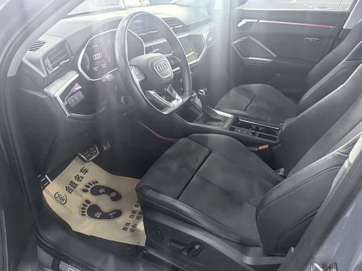 Audi Q3 2023 40 TFSI RS — фото 9