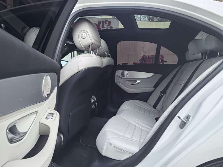 Mercedes-Benz C-Class 2015 C 300 — фото 10
