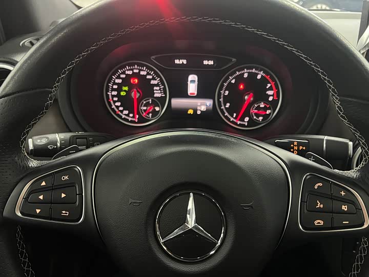 Mercedes-Benz B-Class 2017 B 200 Luxury — фото 9