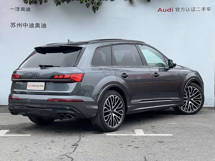 Audi SQ7 2024 4.0 TFSI — фото 4