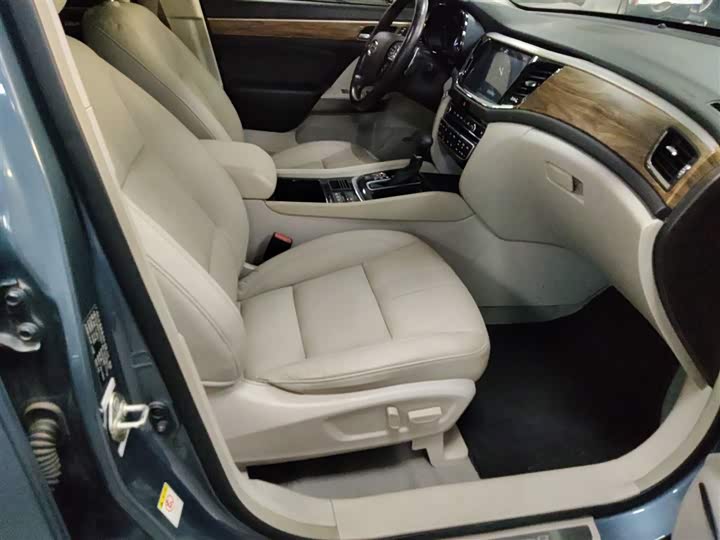 Trumpchi GS8 2017 320 T 2 WD ( ) — фото 19