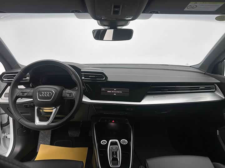 Audi A3 2025 Sportback 35 TFSI — фото 10