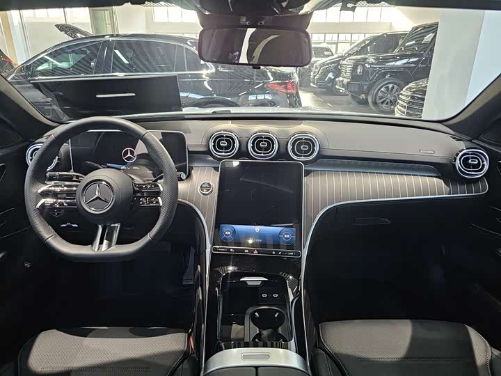 Mercedes-Benz C-Class 2025 C 260 L — фото 12