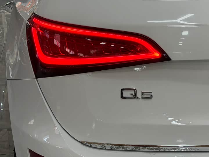 Audi Q5 2017 Plus 40 TFSI — фото 19