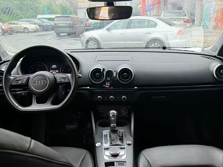 Audi A3 2020 Limousine 35 TFSI V — фото 6