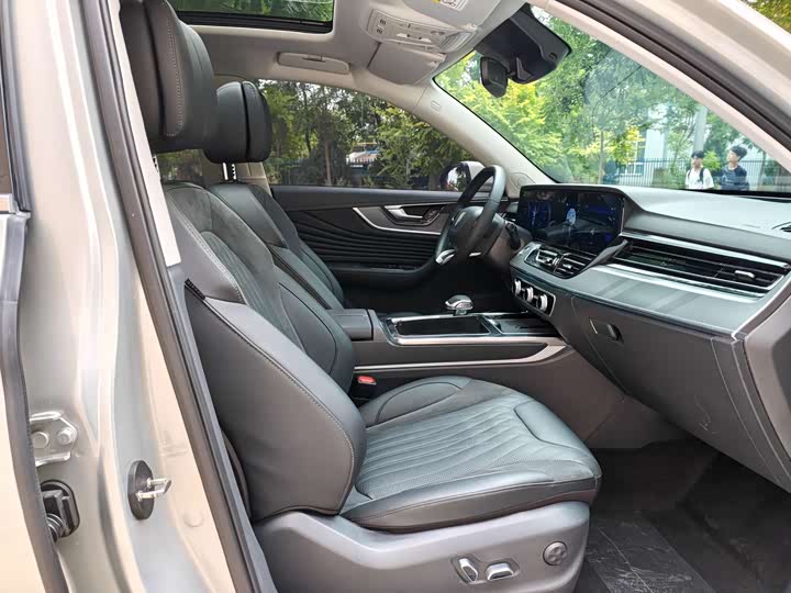 Hongqi HS5 2023 2.0 T 4 WD Pro — фото 10